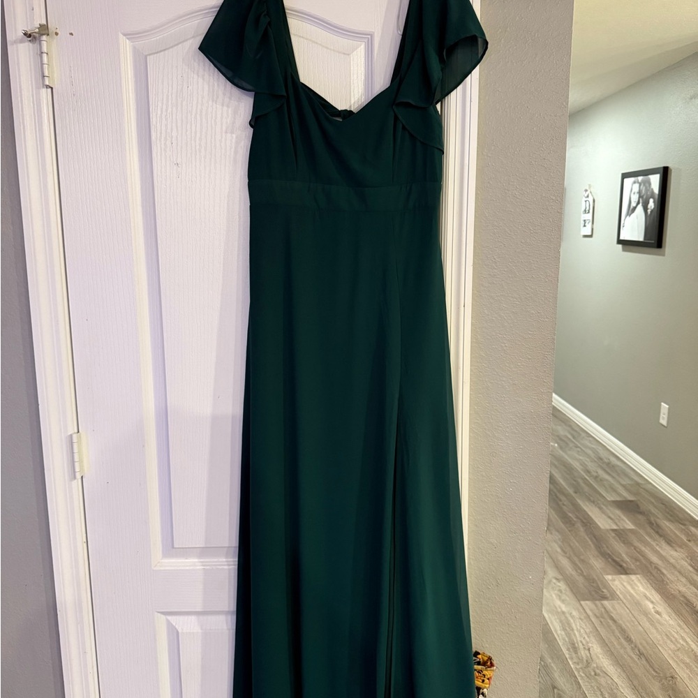 Elegant Green Evening Gown LuLus XL but fits like a Medium/Large